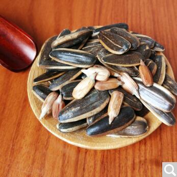 焦糖核桃紅棗與五香椒鹽原味瓜子 休閑零食的味覺(jué)盛宴